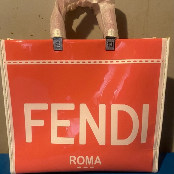 Fendi Coral Tote Bag - Picture 3 of 6